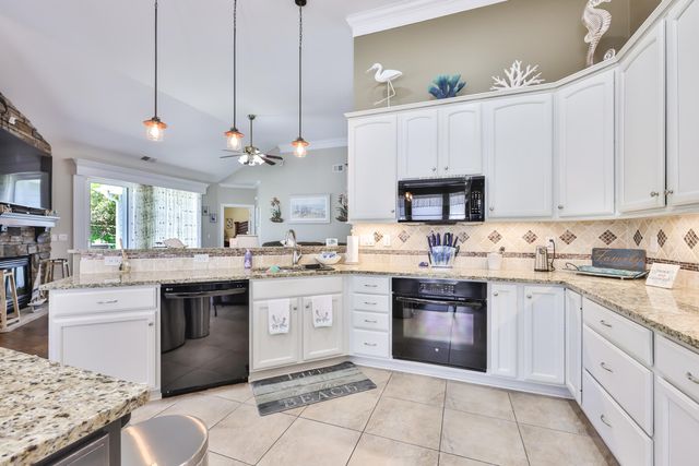 4840 Seabreeze Ln., Myrtle Beach, SC 29579