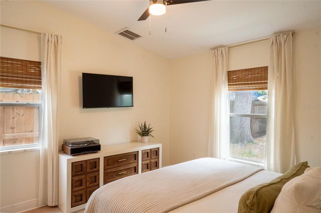 7979 48TH AVENUE N, St Petersburg, FL 33709