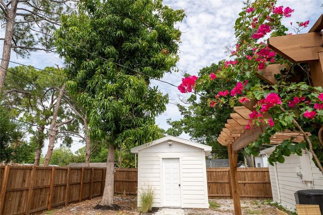 7979 48TH AVENUE N, St Petersburg, FL 33709