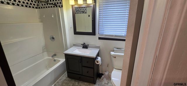 902 Hartley Street, Lincoln, NE 68521