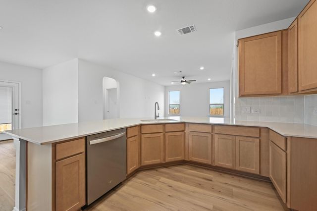 1533 Carriageway DR, Georgetown, TX 78626