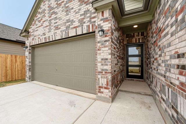 1533 Carriageway DR, Georgetown, TX 78626