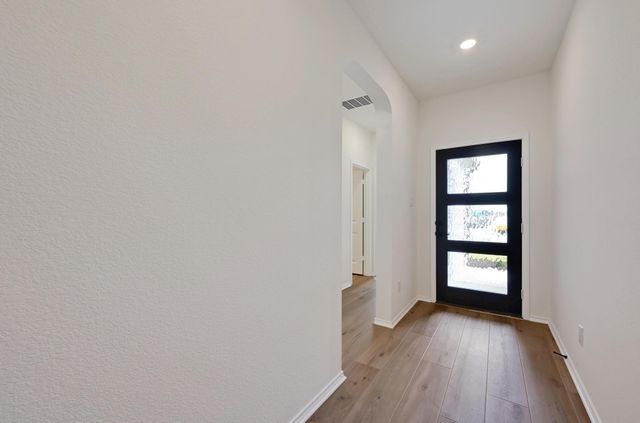 1533 Carriageway DR, Georgetown, TX 78626