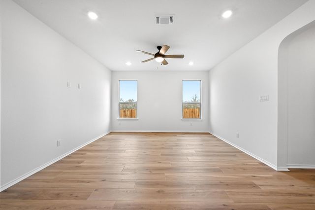 1533 Carriageway DR, Georgetown, TX 78626