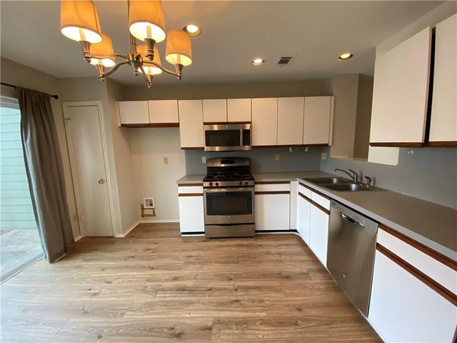 12325 Los Indios TRL 9, Austin, TX 78729