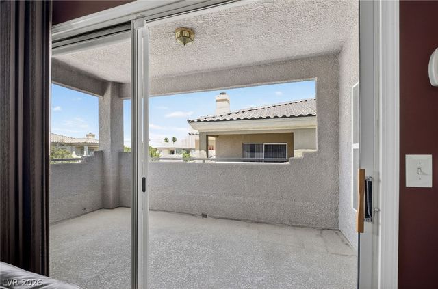 6901 Cobre Azul Avenue 202, Las Vegas, NV 89108