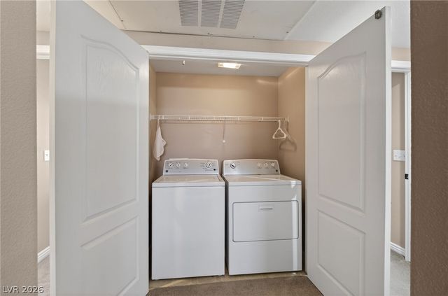 6901 Cobre Azul Avenue 202, Las Vegas, NV 89108