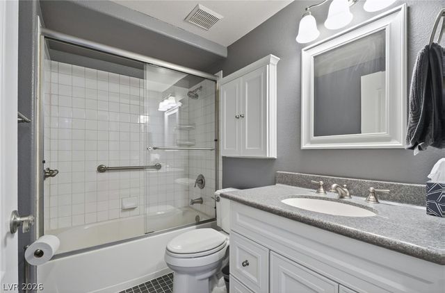 6901 Cobre Azul Avenue 202, Las Vegas, NV 89108