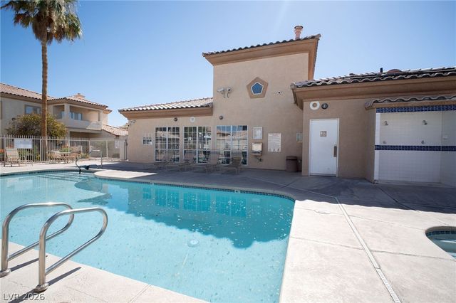 6901 Cobre Azul Avenue 202, Las Vegas, NV 89108