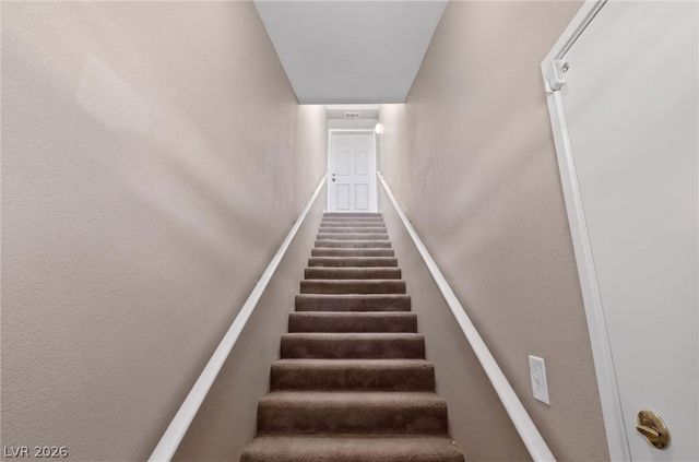 6901 Cobre Azul Avenue 202, Las Vegas, NV 89108
