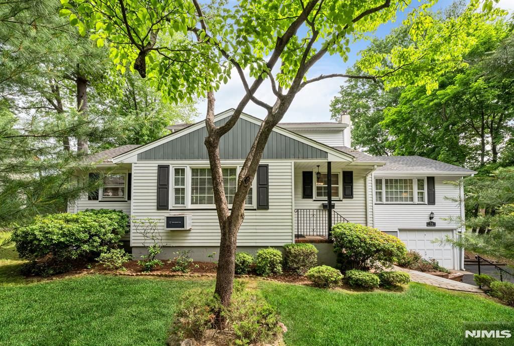 76 Ross Avenue, Demarest, NJ 07627