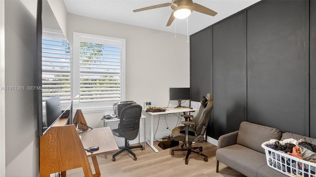 10455 NW 82nd St 9, Doral, FL 33178