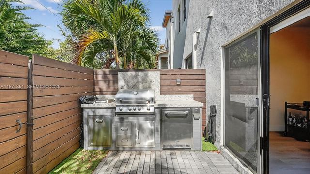 10455 NW 82nd St 9, Doral, FL 33178