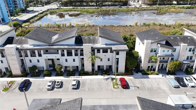 10455 NW 82nd St 9, Doral, FL 33178