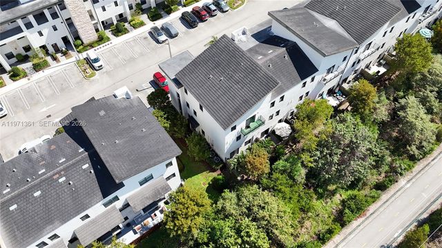 10455 NW 82nd St 9, Doral, FL 33178