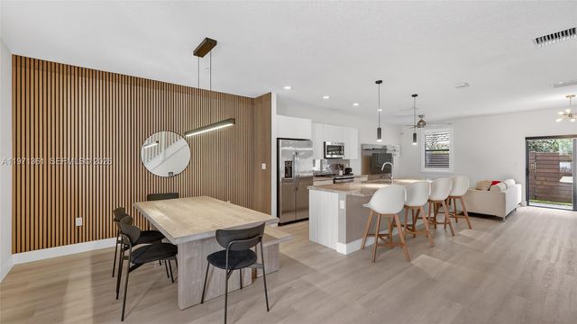 10455 NW 82nd St 9, Doral, FL 33178