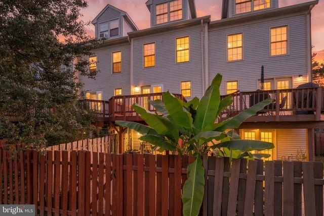 3005 HERITAGE SPRINGS CT, Alexandria, VA 22306