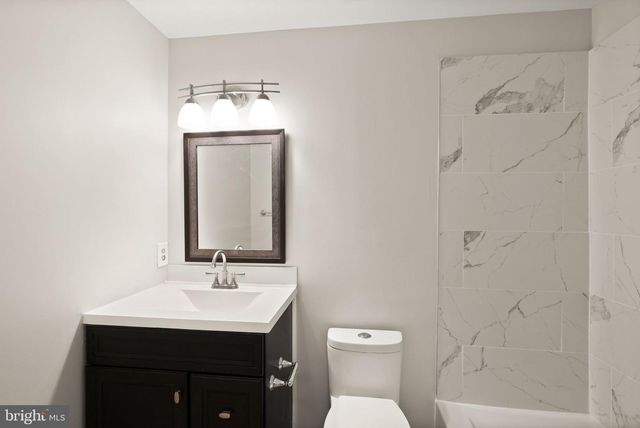 3005 HERITAGE SPRINGS CT, Alexandria, VA 22306