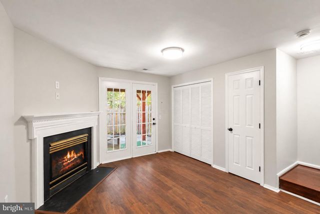3005 HERITAGE SPRINGS CT, Alexandria, VA 22306