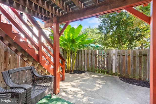 3005 HERITAGE SPRINGS CT, Alexandria, VA 22306
