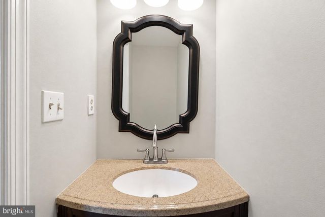 3005 HERITAGE SPRINGS CT, Alexandria, VA 22306