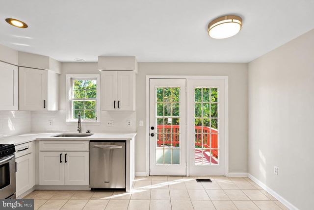 3005 HERITAGE SPRINGS CT, Alexandria, VA 22306