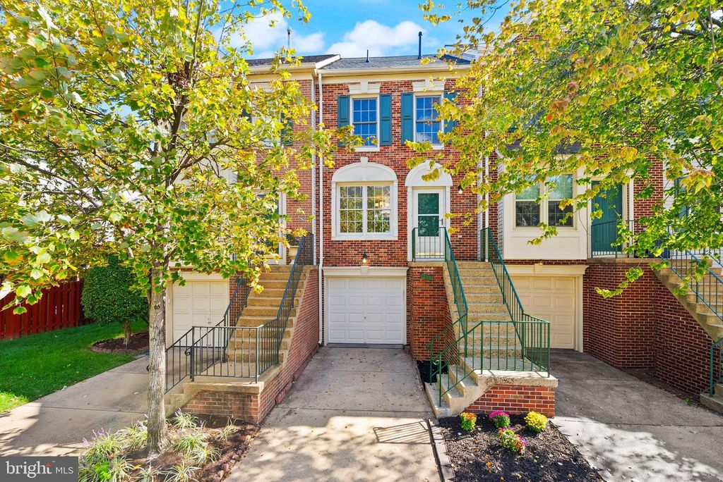 3005 HERITAGE SPRINGS CT, Alexandria, VA 22306