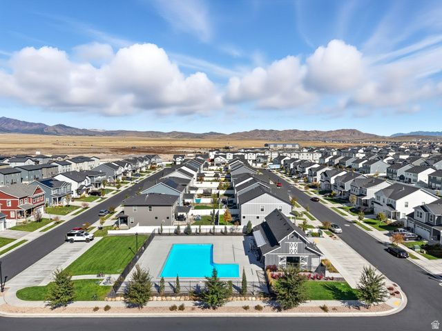 714 E GARDEN GROVE DR, Eagle Mountain, UT 84005