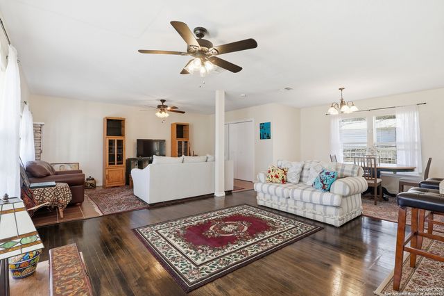 219 Karen ln, San Antonio, TX 78209