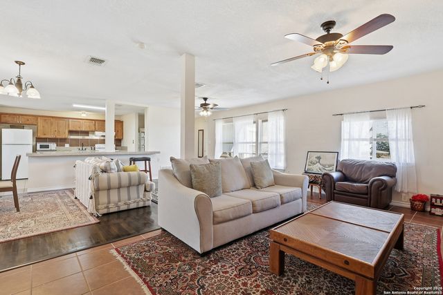 219 Karen ln, San Antonio, TX 78209