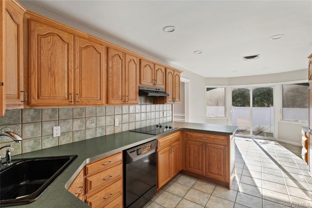 148 Exeter Road, Massapequa, NY 11758