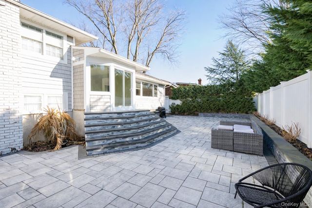 148 Exeter Road, Massapequa, NY 11758