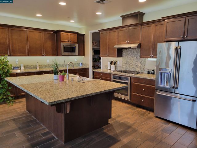 1367 Bellerose Ct, Brentwood, CA 94513