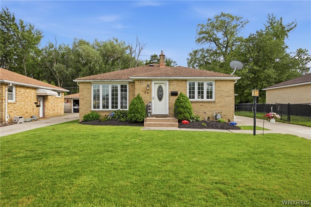 29 Siegfried Drive, Amherst, NY 14221