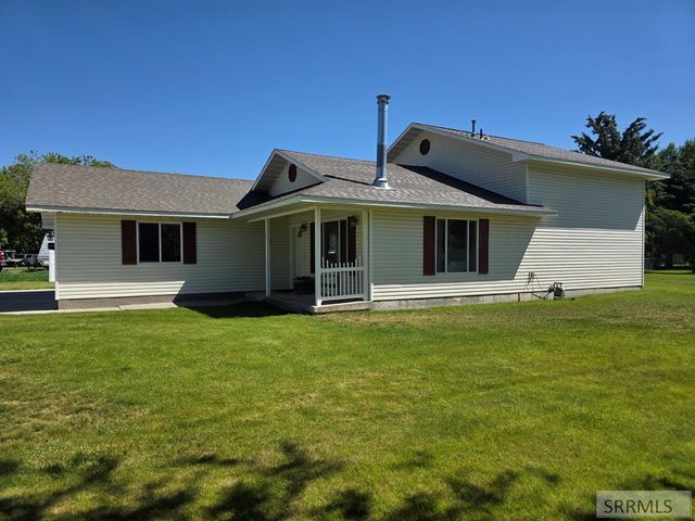 343 S Teton Avenue, Sugar City, ID 83448
