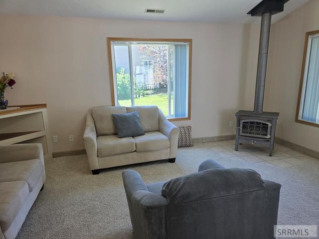 343 S Teton Avenue, Sugar City, ID 83448