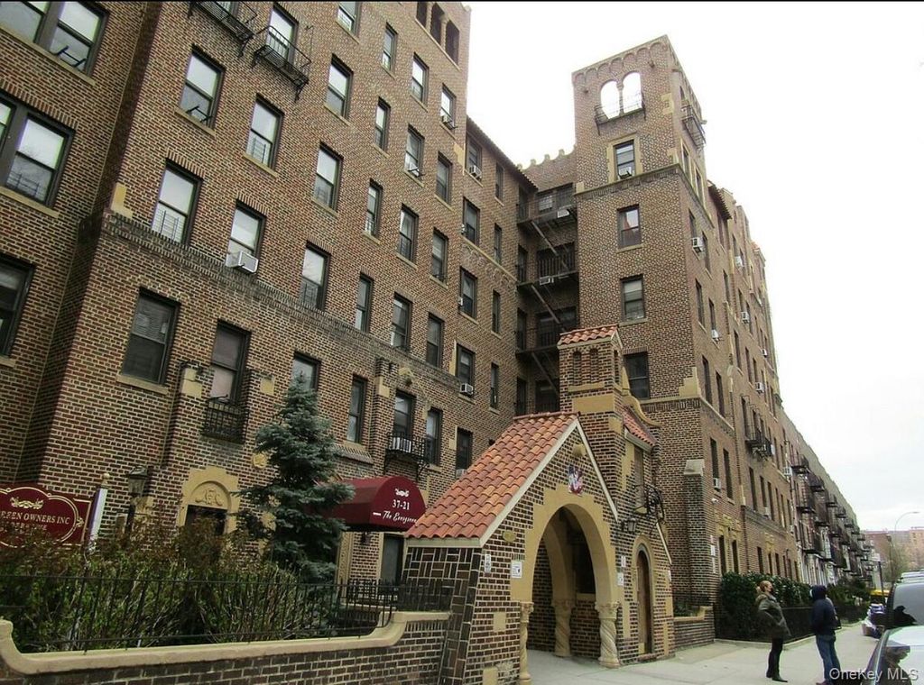 37-21 80TH Street 1F, Jackson Heights, NY 11372