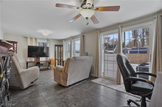 86 Hartshorn Drive, Painesville, OH 44077