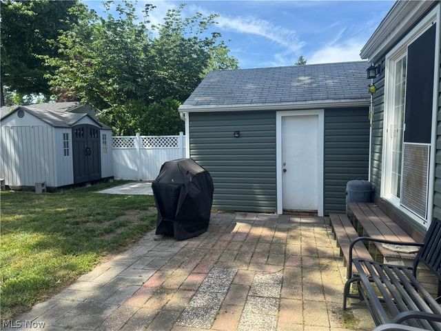 86 Hartshorn Drive, Painesville, OH 44077
