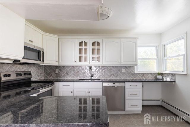 19 Jonquil Circle, Fords, NJ 08863