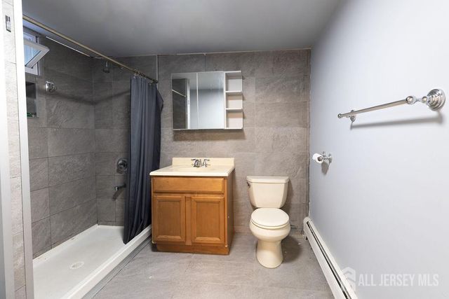 19 Jonquil Circle, Fords, NJ 08863