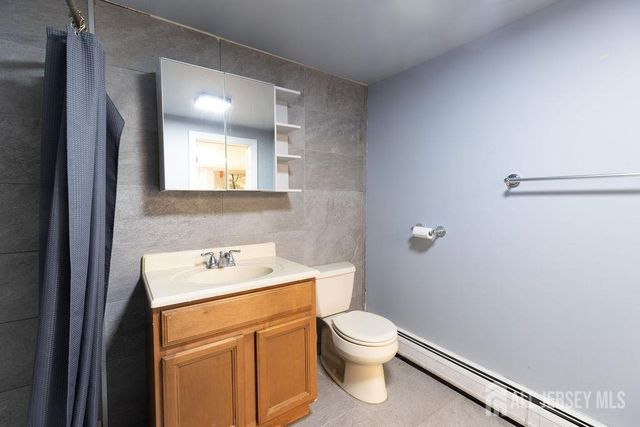 19 Jonquil Circle, Fords, NJ 08863