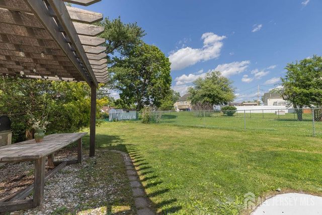 19 Jonquil Circle, Fords, NJ 08863