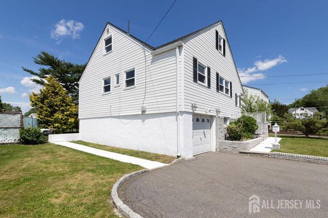 19 Jonquil Circle, Fords, NJ 08863