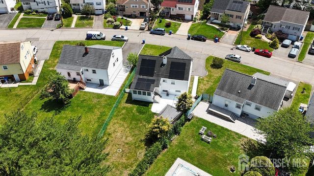 19 Jonquil Circle, Fords, NJ 08863