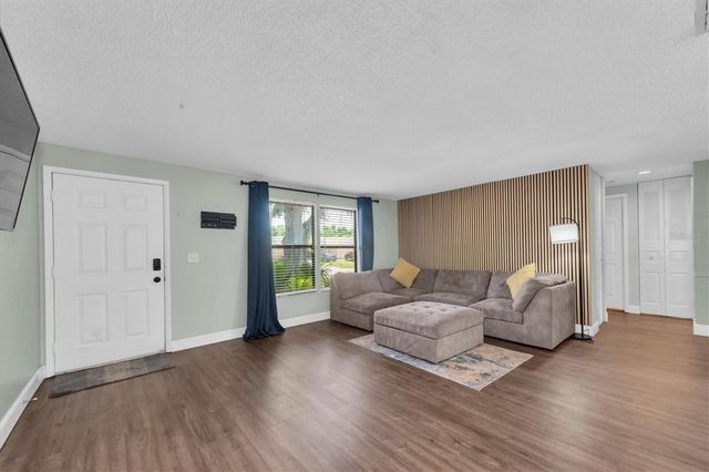 502 TIMBER BAY CIRCLE E, Oldsmar, FL 34677