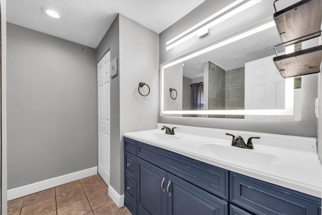 502 TIMBER BAY CIRCLE E, Oldsmar, FL 34677