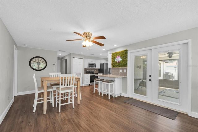 502 TIMBER BAY CIRCLE E, Oldsmar, FL 34677