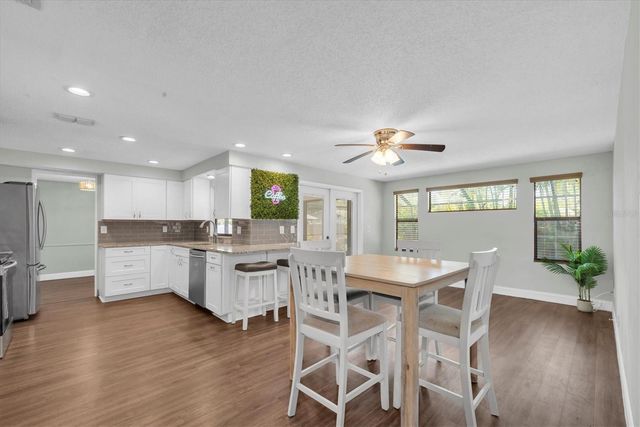 502 TIMBER BAY CIRCLE E, Oldsmar, FL 34677