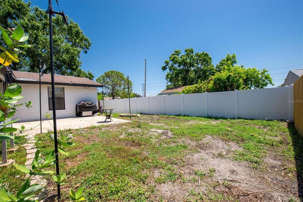 Image 30 of property listing at 502 TIMBER BAY CIRCLE E, Oldsmar, FL 34677